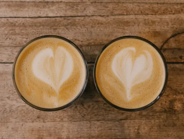Cappuccino vs Latte: Milk, Calories, and Caffeine Compared